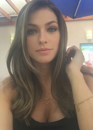 A jornalista Renata Longaray, após 2 anos, deixou o canal BandNews - Reprodução/Facebook - Reprodução/Facebook