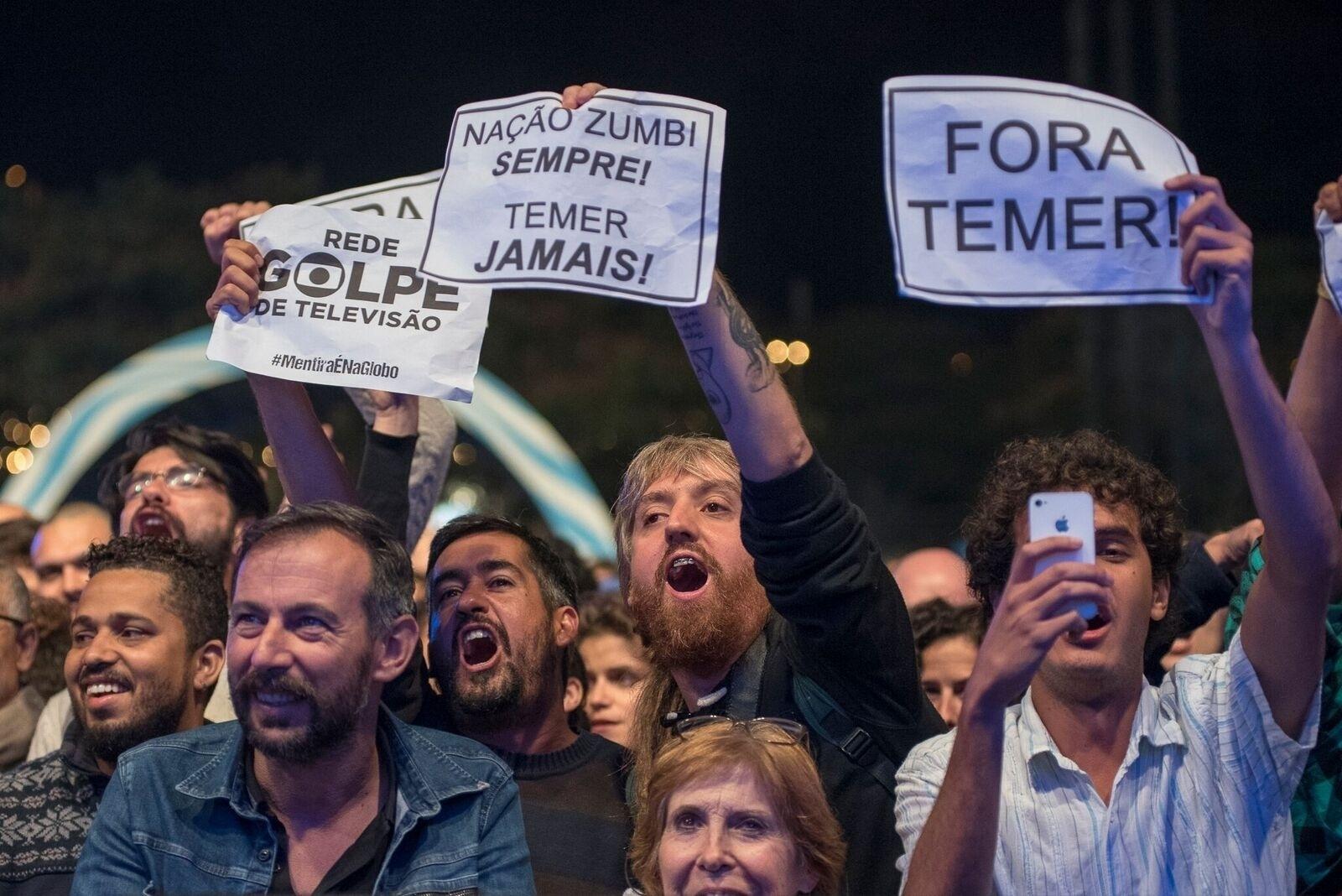 Integrantes da Nação Zumbi embalam o público do Mimo Festival Amarante, em Portugal - Divulgação/Mimo Festival