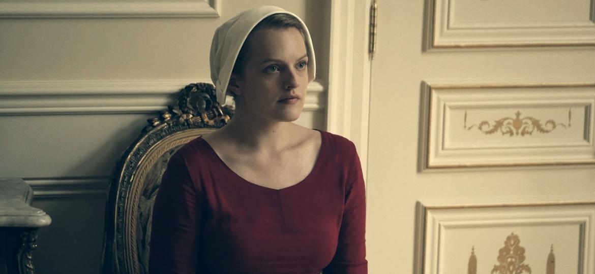 Elisabeth Moss é June em "The Handmaid"s Tale" - Divulgação