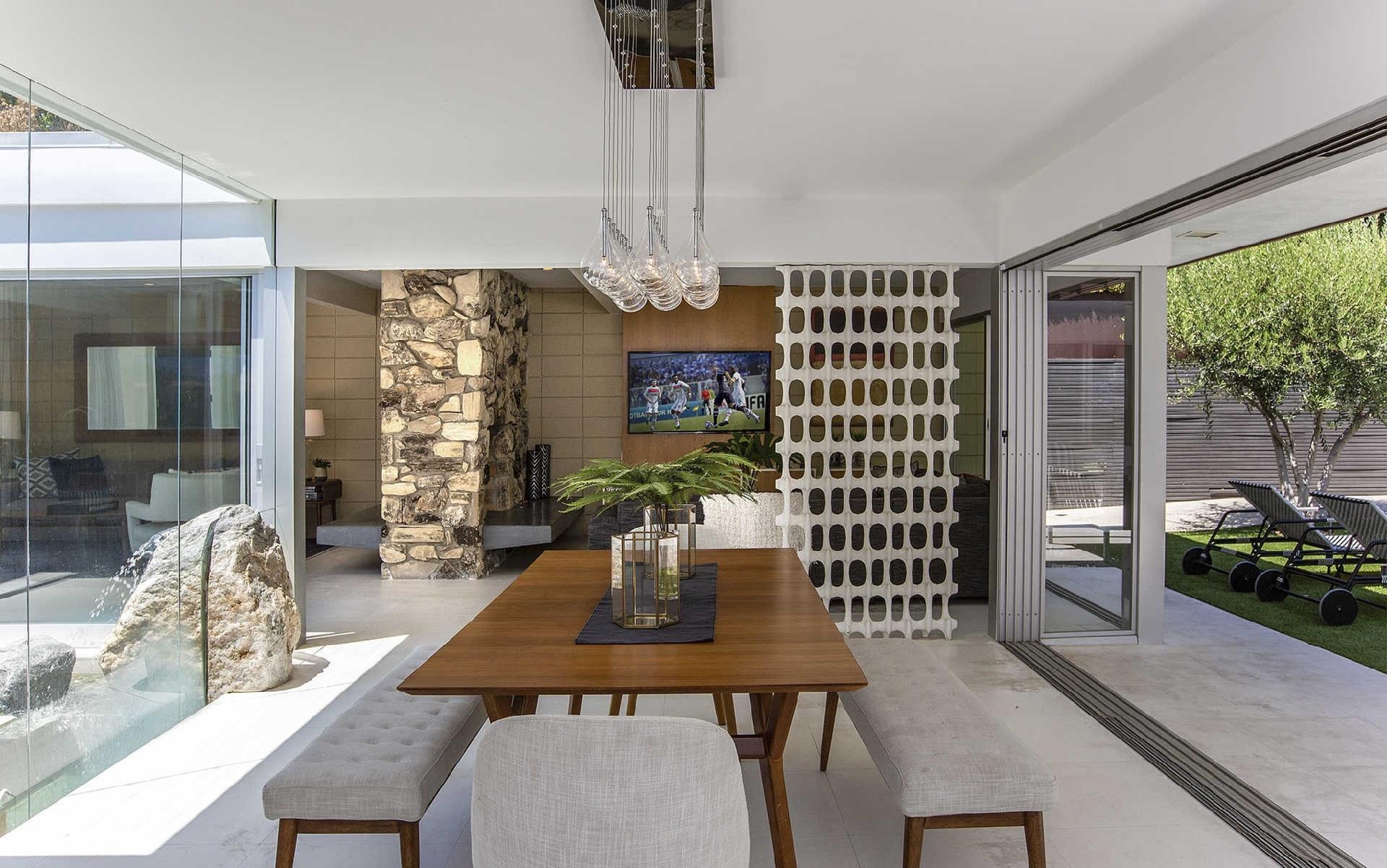 Faça um tour pela casa de Jamie Dornan em Los Angeles - Divulgação/The Agency