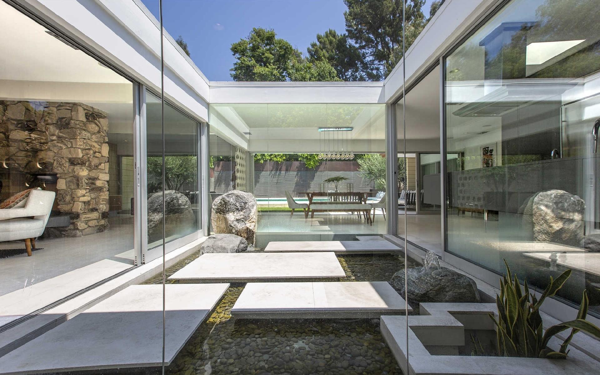 Faça um tour pela casa de Jamie Dornan em Los Angeles - Divulgação/The Agency