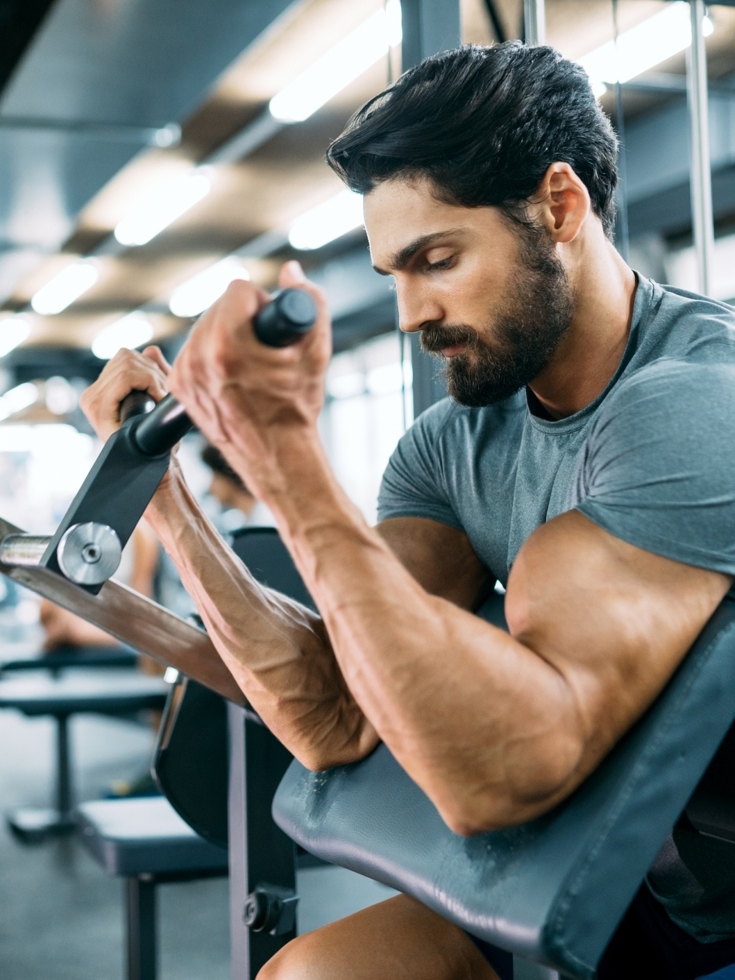 Top 12 – exercícios para o bíceps crescer rápido, com série