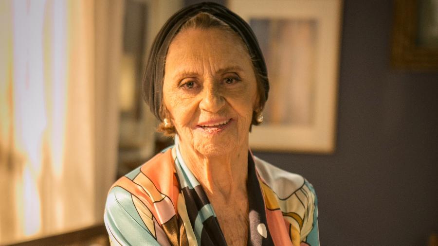 Uma das raras exceções: registro de Laura Cardoso, 92 anos, que ainda não pensa em se aposentar da TV - Raquel Cunha/TV Globo