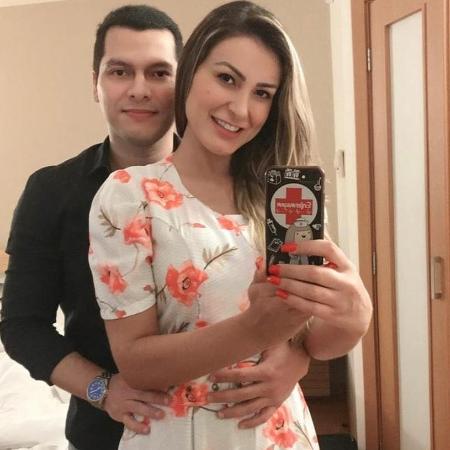 Andressa Urach exalta relação do noivo com seu filho, Arthur, de 15 anos - Reprodução / Instagram