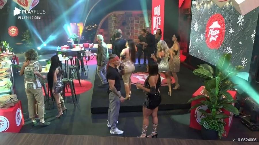 A Fazenda 2020: Peões e ex-peões curtem última festa - Reprodução/PlayPlus