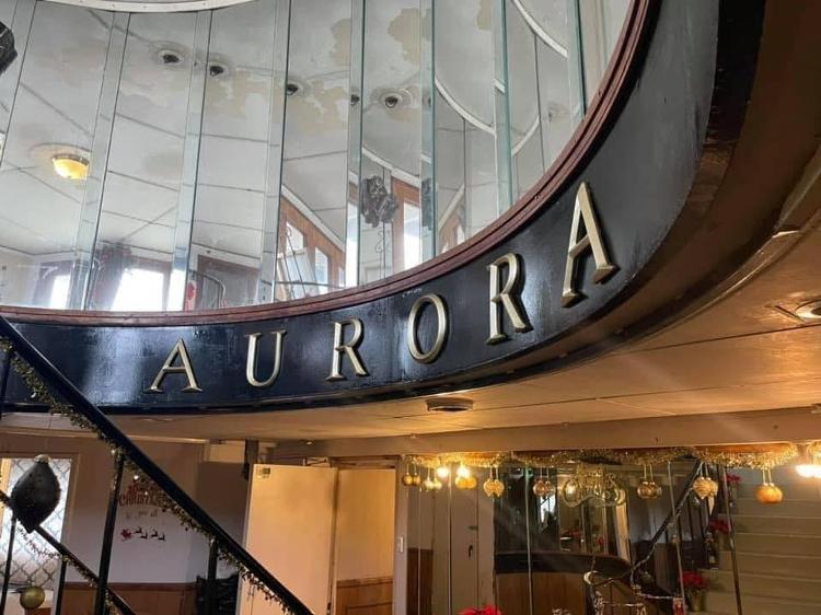 Teil des Schiffsinnenraums restauriert unter dem neuen Namen Aurora - Reproduktion/Facebook - Reproduktion/Facebook