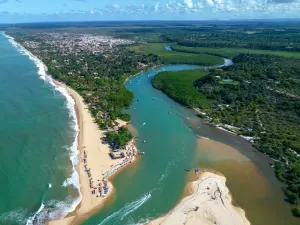 PEC das Praias fura bolha e impacto é negativo para Flávio Bolsonaro