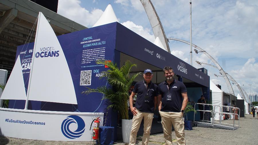 Vilfredo e David Schurmann no espaço Voz dos Oceanos na Formula E