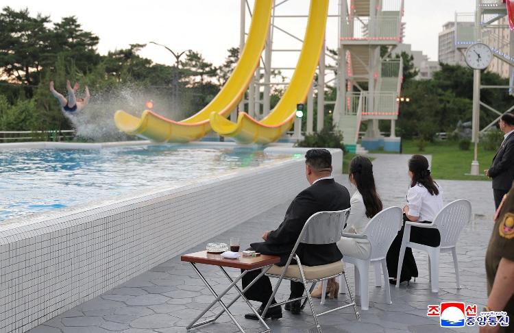 O complexo conta ainda com um parque aquático O complexo conta ainda com um parque aquático