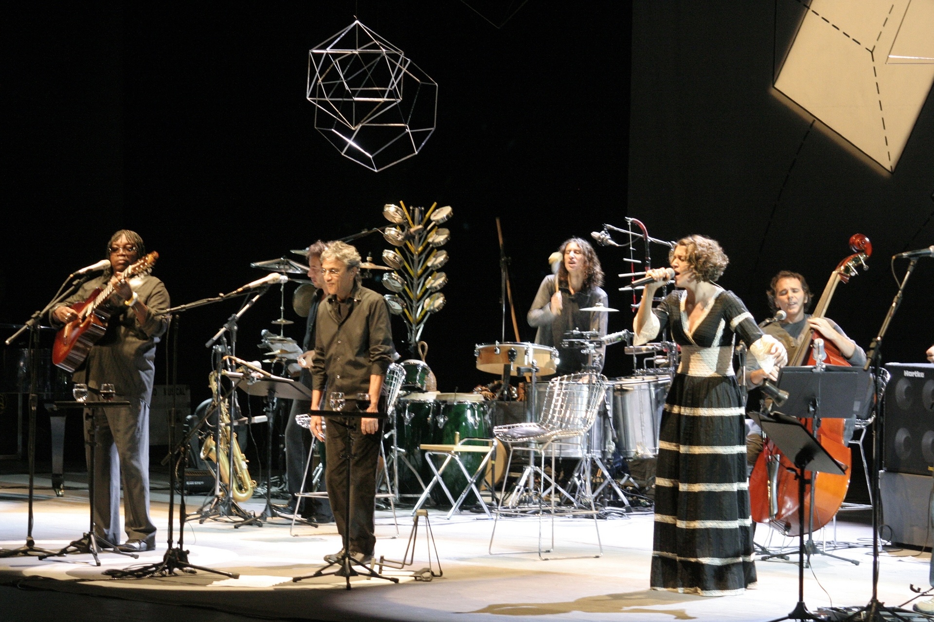 Show de Milton e Caetano, em setembro de 2005, no Grande Teatro do Palácio das Artes. A imagem faz parte da exposição "Ano 45: construção, histórico, origens, registros" em BH - Divulgação