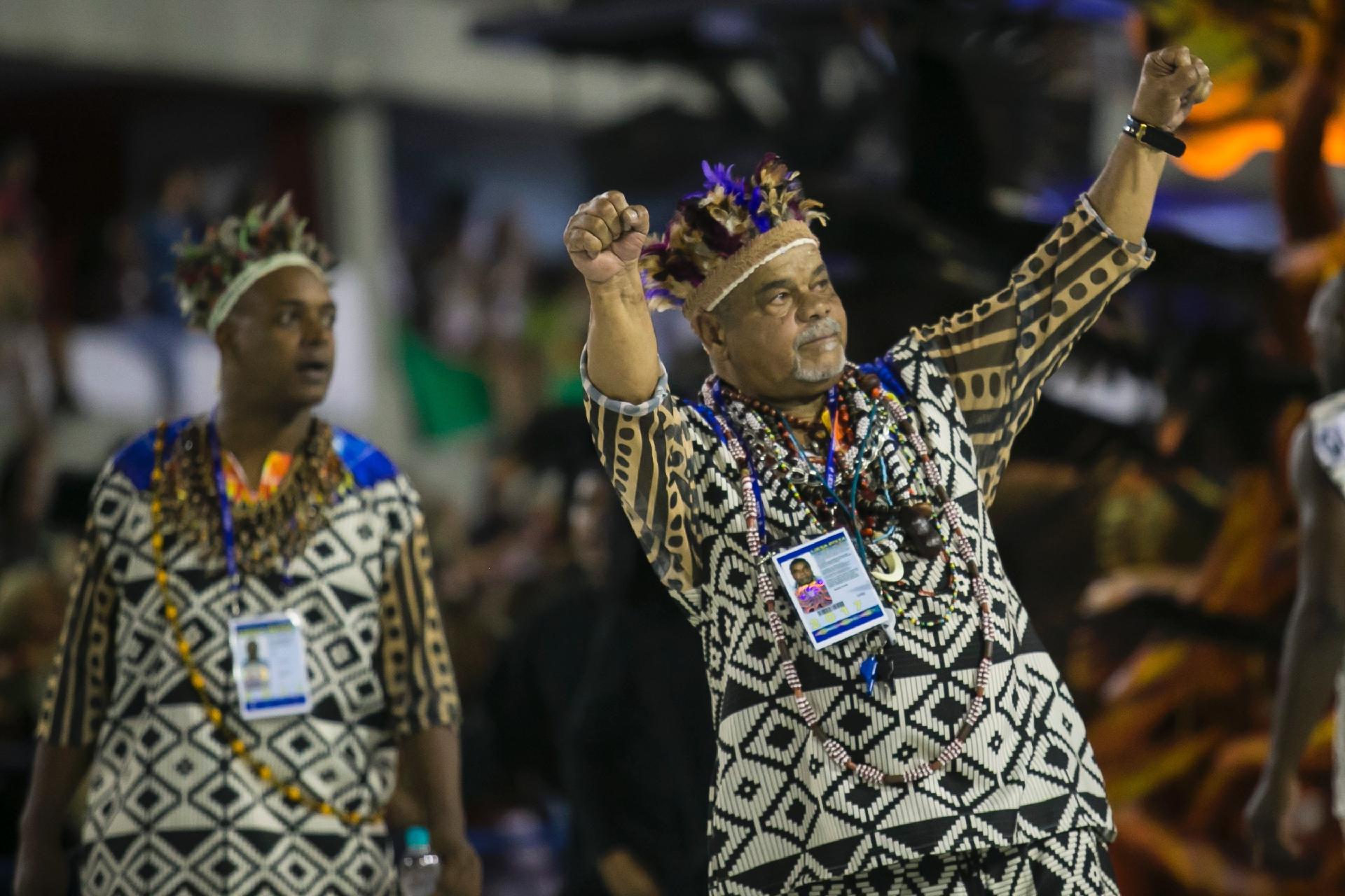 4.mar.2017 - Beija-Flor no desfile das campeãs do Rio de Janeiro - Bruna Prado/UOL