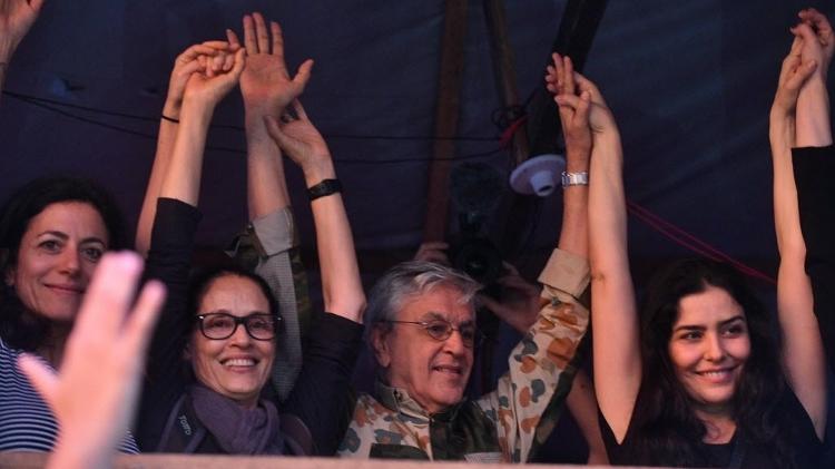 Caetano e artistas em São Bernardo do Campo - Nelson Almeida/AFP - Nelson Almeida/AFP