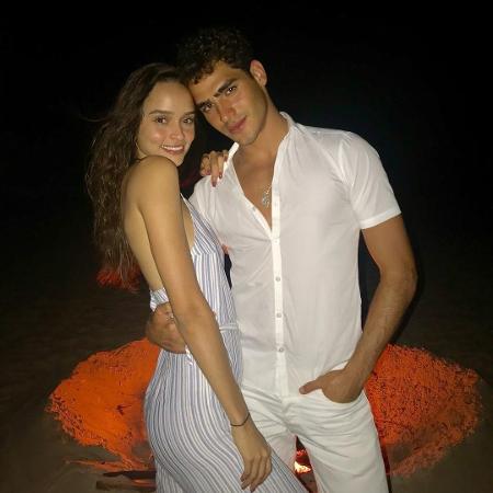 Jhona Burjack e a namorada Gabriella Pires - Reprodução/Instagram - Reprodução/Instagram