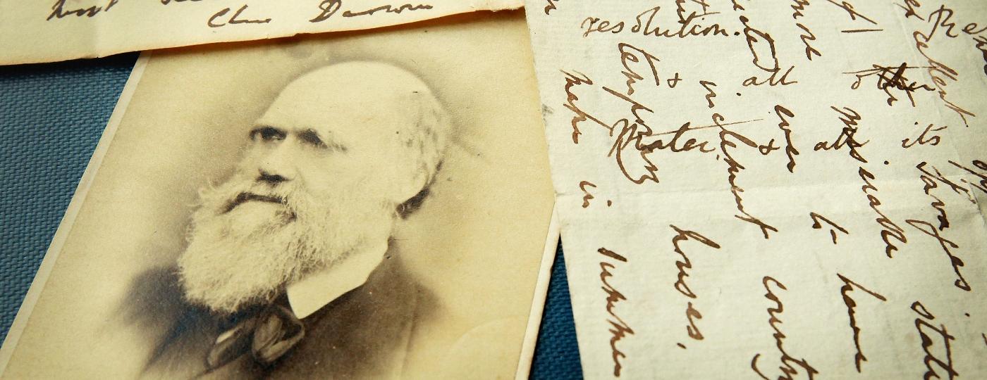 Na sua volta ao mundo, o naturalista Charles Darwin fez anotações e estudos que sustentaram suas teorias em "A Origem das Espécies" - Getty Images
