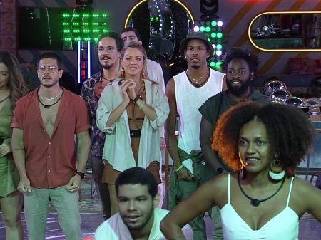 BBB19: Brothers coreografam música dos anos 2000 na Festa Moda