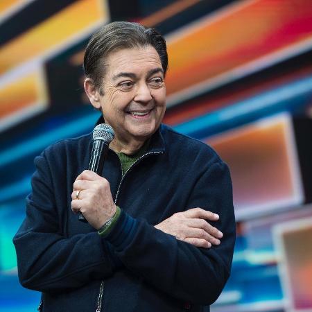 Faustão recebeu coração no domingo (27)