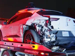 Carro autônomo do Google é investigado após batidas e infrações de trânsito