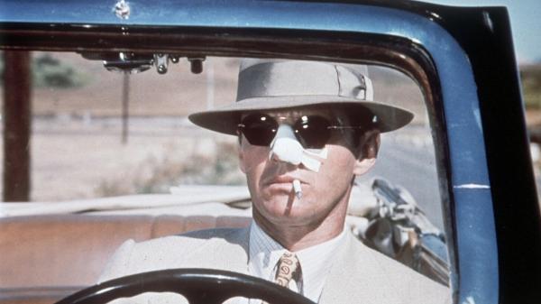 Jack Nicholson faz o papel do detetive particular J.J. Gittes em Jack Nicholson faz o papel do detetive particular J.J. Gittes em