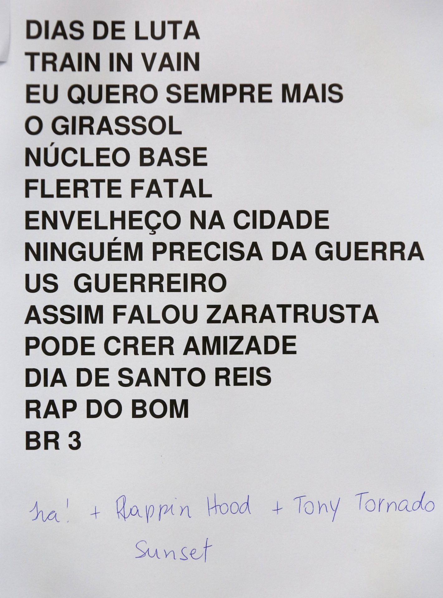 18.set.2015 - Setlist do show do Ira! com participação de Rappin Hood e Tony Tornado no Palco Sunset do Rock in Rio 2015 - Fernando Maia/UOL