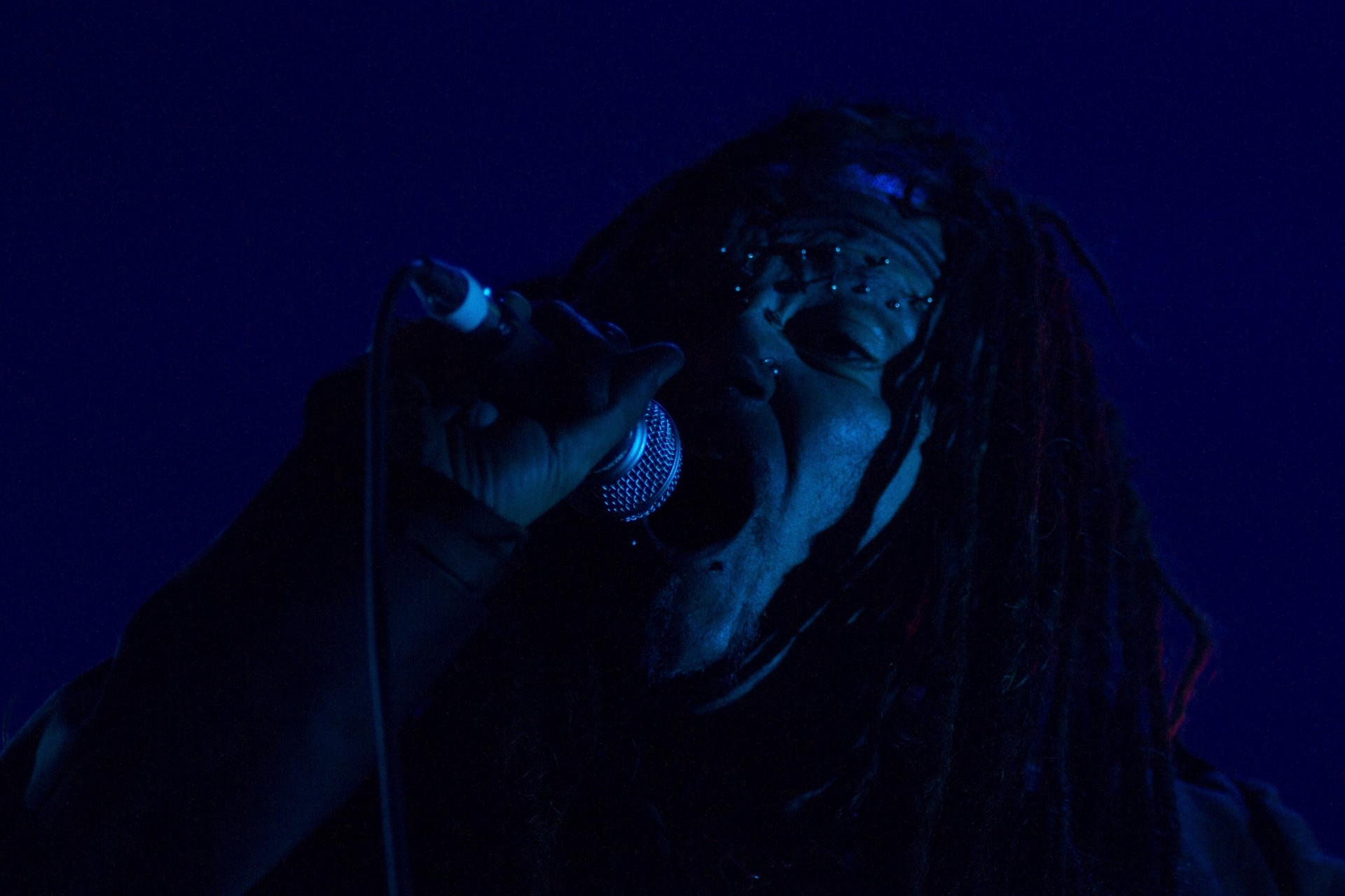 19.set.2015 - A banda de industrial Ministry se apresenta no palco Sunset, fundindo elementos do eletrônico e do metal. - Luciano Belford/Estadão Conteúdo