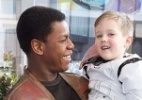 Ator de "Star Wars" realiza sonho de criança com tumor em hospital - BBC/Divulgação