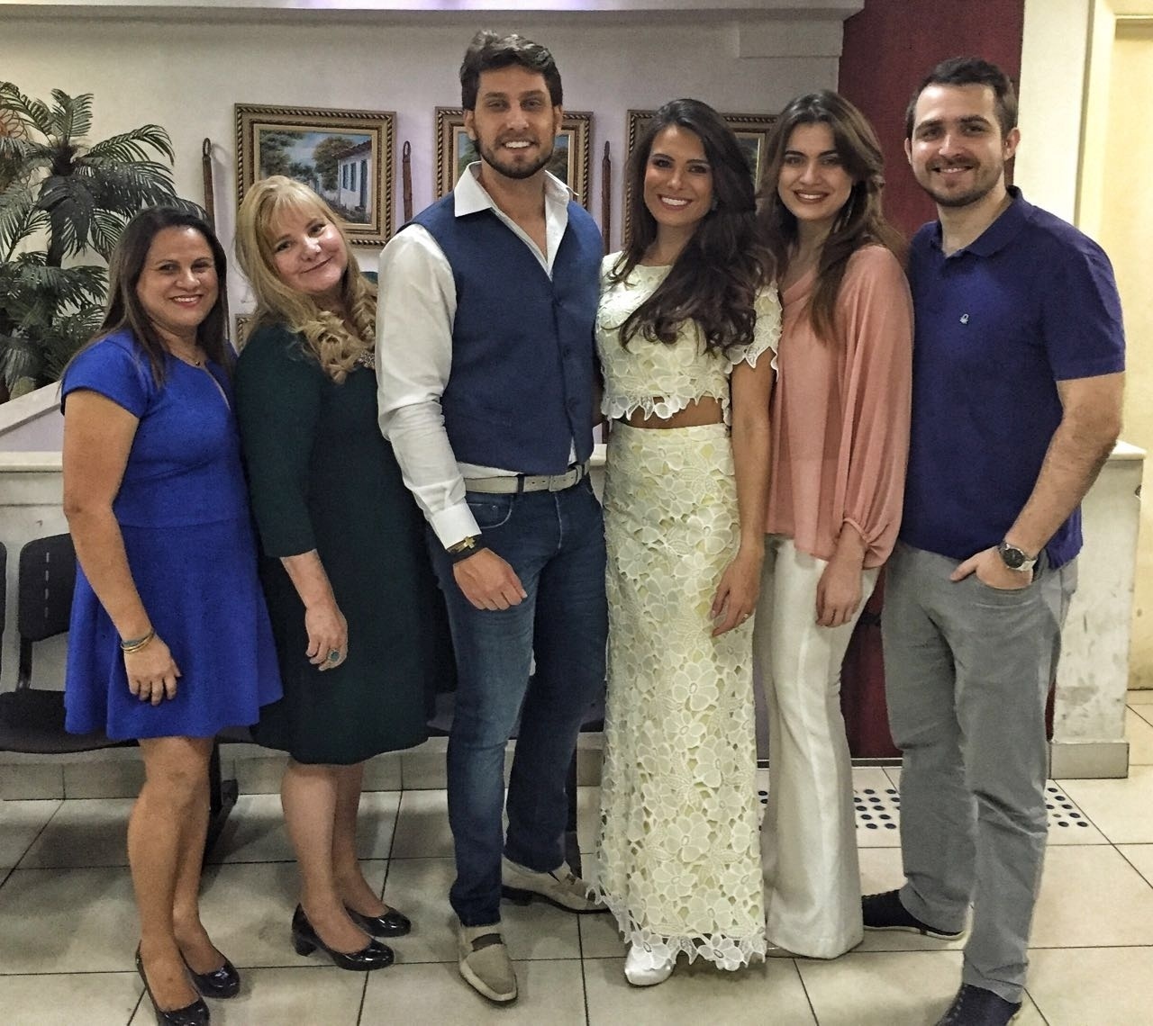 16.jul.2016- Os ex-BBBs Kamilla Salgado e Eliéser Ambrósio se casaram no civil neste sábado, em São Paulo - Rubens Caetano / MF Models Assessoria