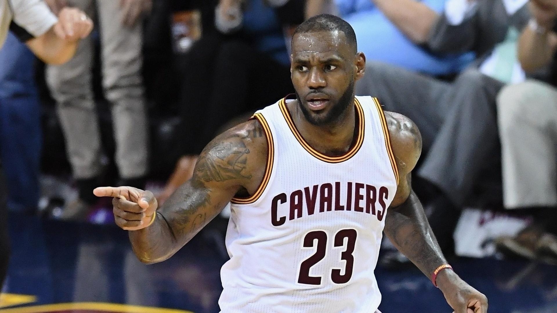 LeBron Raymone James, jogador do Cleveland Cavaliers, no jogo 3 das finais da NBA (2016) - Jason Miller/Getty Images/AFP