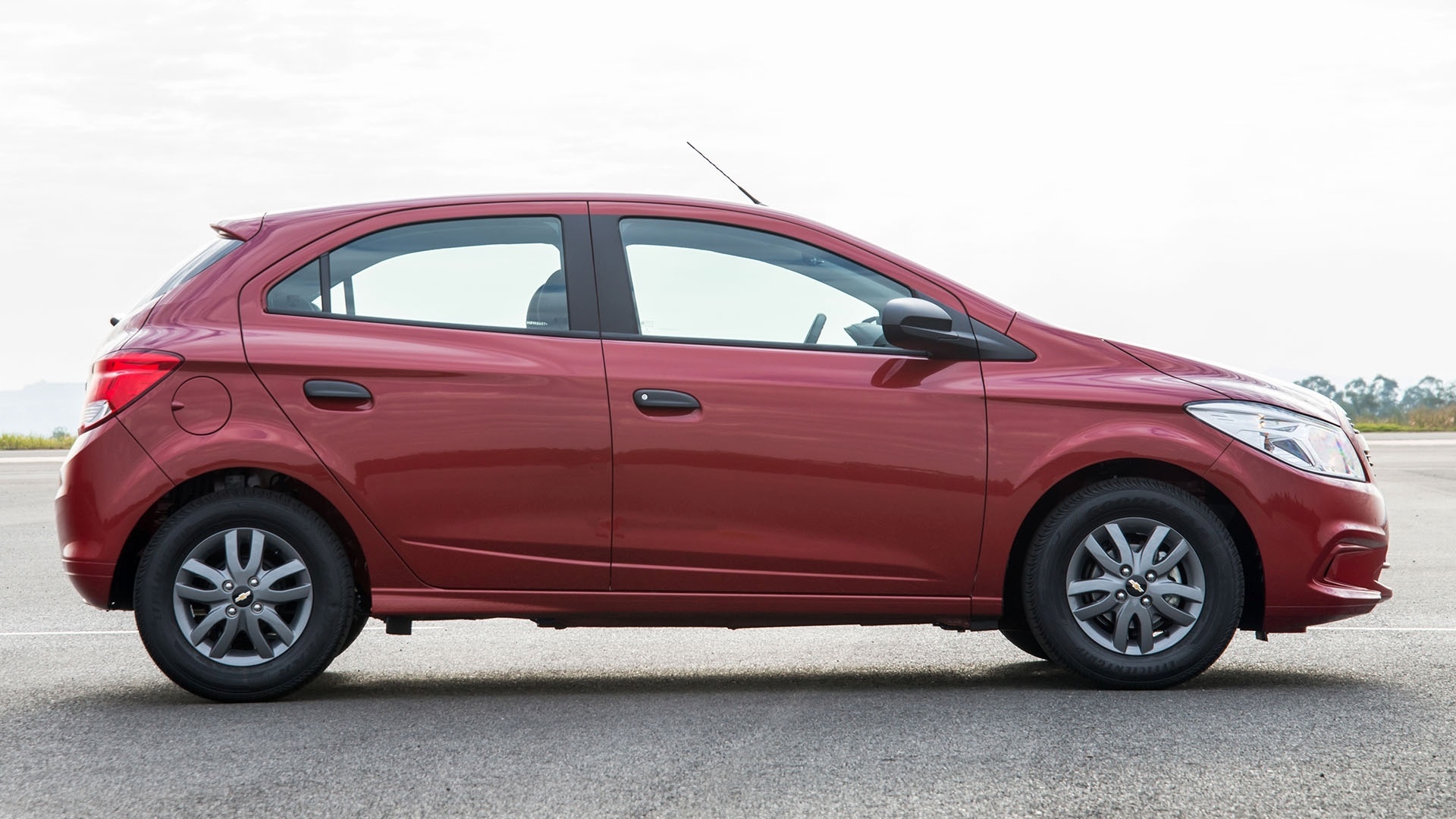 Chevrolet Onix Joy 2017 - Divulgação