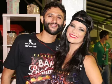 Samara Felippo fala sobre namoro não monogâmico com comediante: 'Livres'