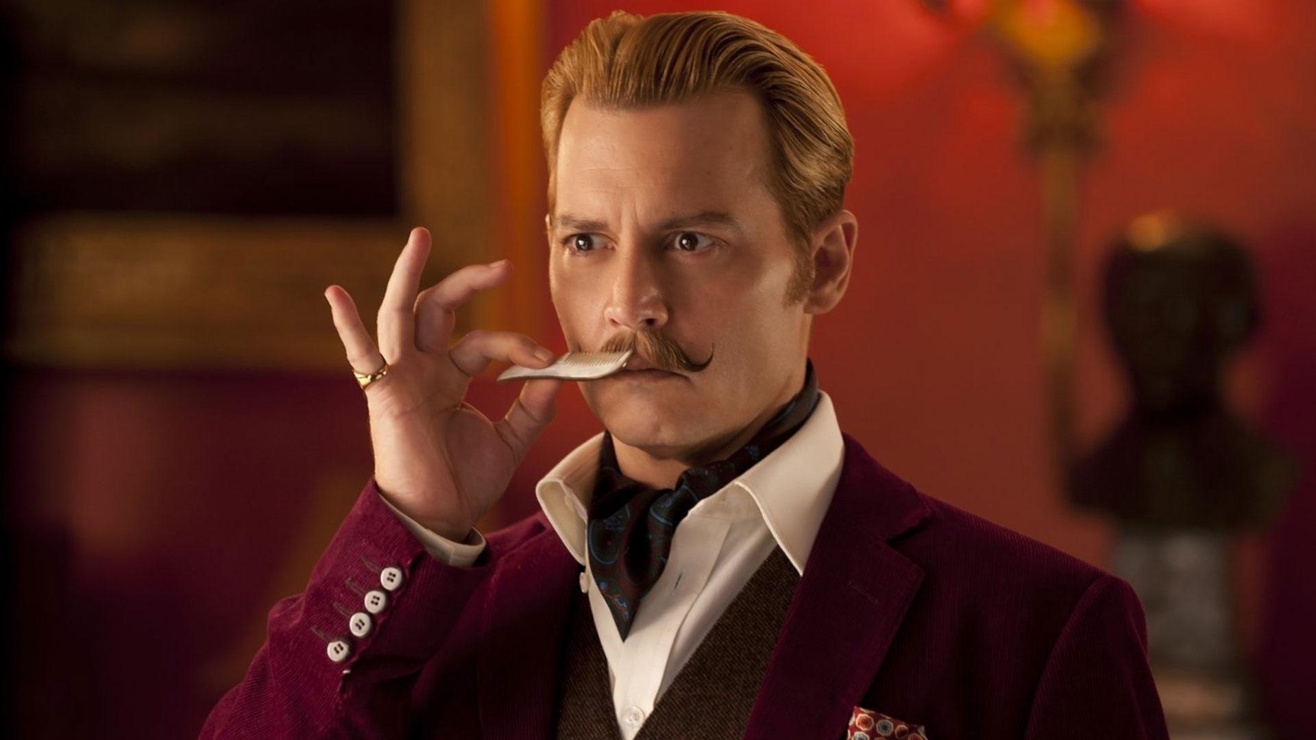 Cena do personagem Mortdecai em Mortdecai: A Arte da Trapaça (2015) - Reprodução