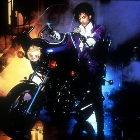 Prince em cena de "Purple Rain" - Reprodução