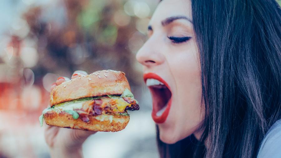 Aquela vontade doida de comer hambúrguer pode ter a ver com receptor gustativo - iStock