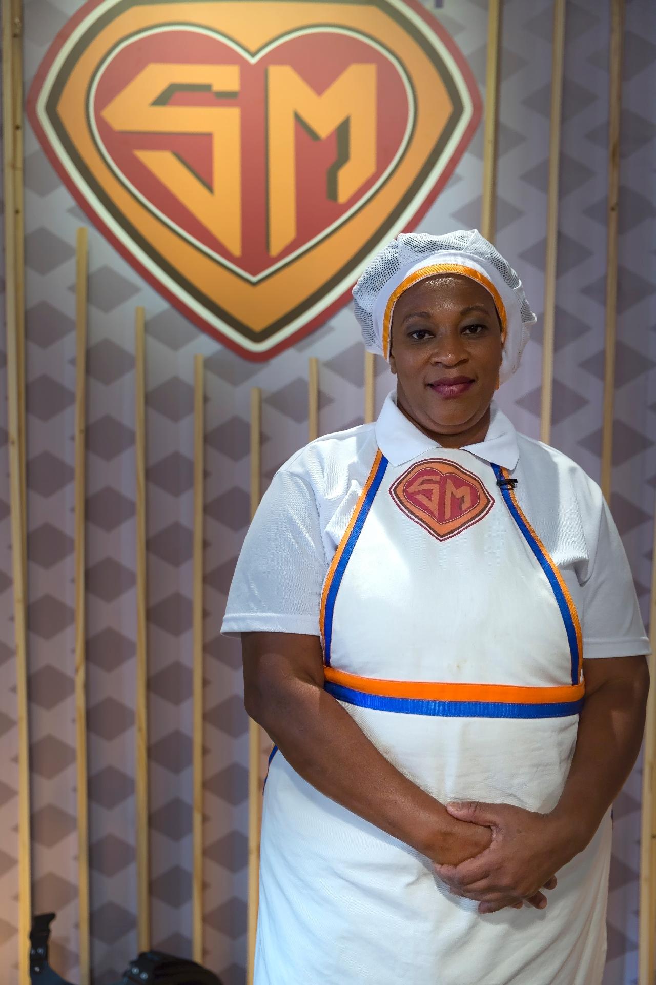 Dejanira de Souza, 44 anos, merendeira da Escola Municipal Nossa Senhora Das Candeias, em Ilha de Maré, Salvador (BA) - Carlos Henrique Santos/Eye Photo Estudio