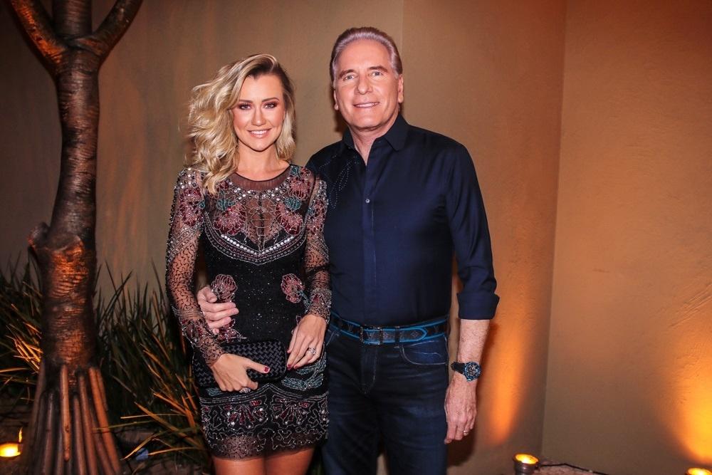 Roberto Justus e Ana Paula Siebert vão à festa de Faro - Thiago Duran/AgNews
