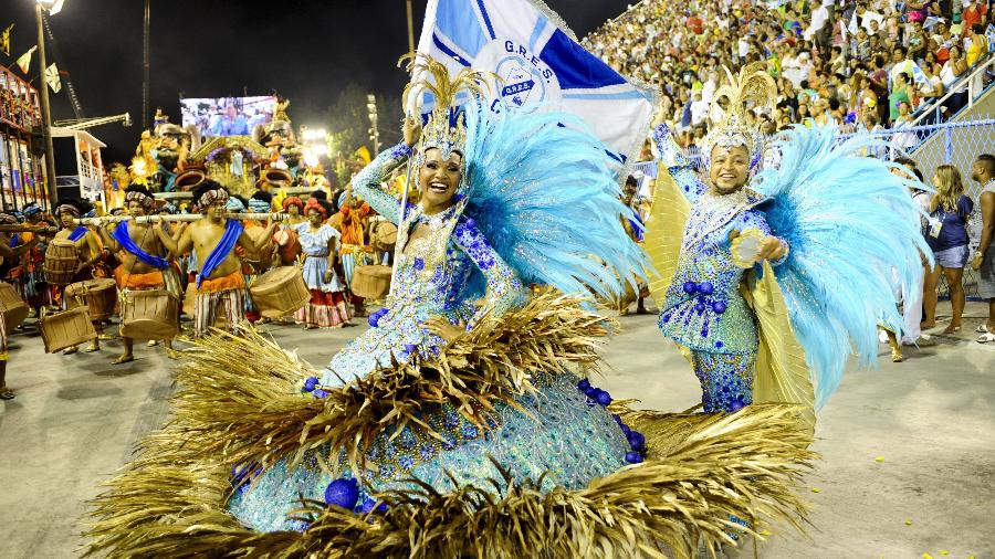 Desfile da Caprichosos de Pilares pelo Grupo de Acesso do Carnaval do Rio, em 2014 - Marcelo Cortes/Fotoarena/Folhapress