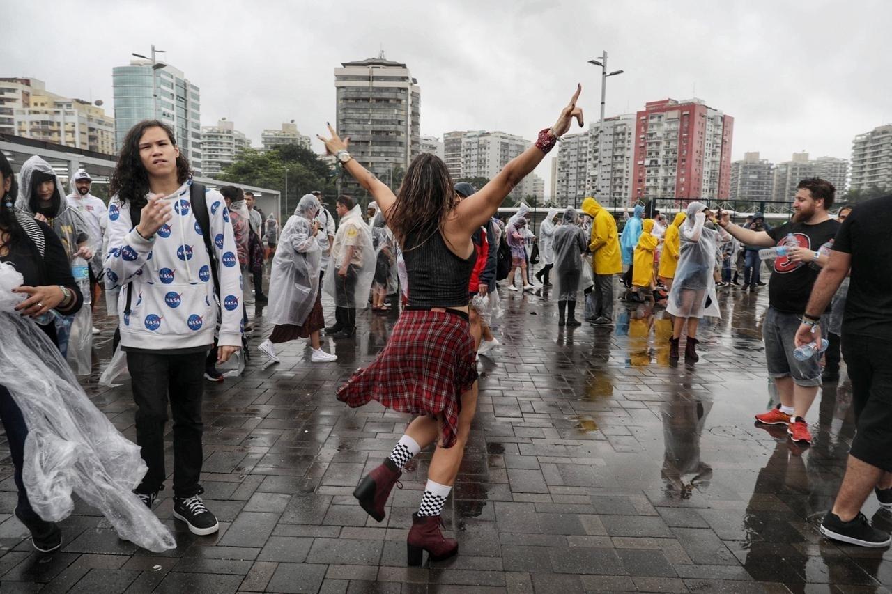 Nem a chuva acabou com a animação do público no Rock in Rio 2019 - LUCIOLA VILELLA/UOL