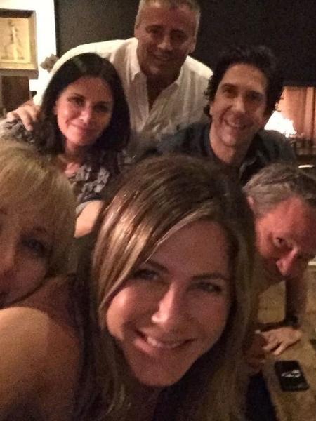 Friends Reunion: tomar um café com velhos amigos é bom, né? - Reprodução: Instagram