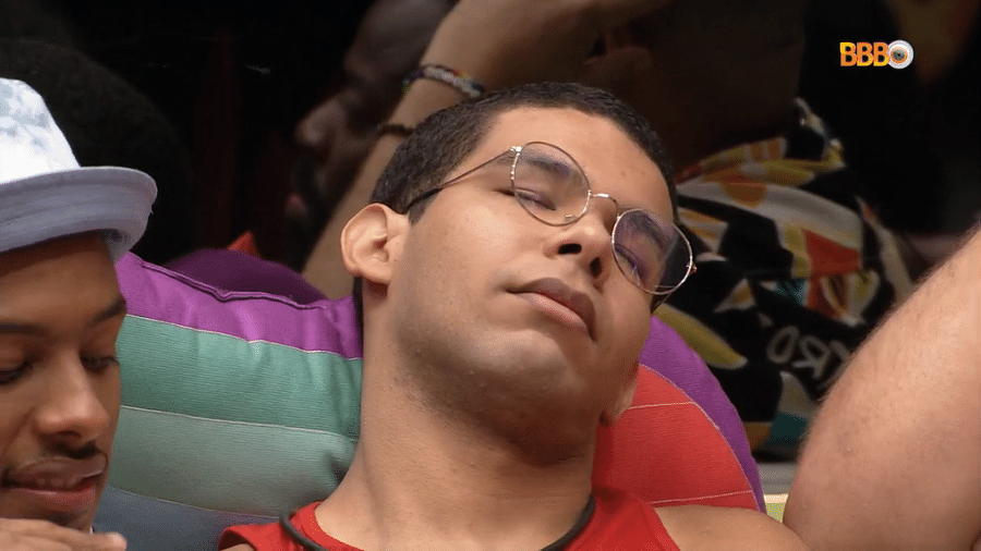 BBB 22: Vinicius dorme durante apresentação de Bárbara Heck - Reprodução/Globoplay