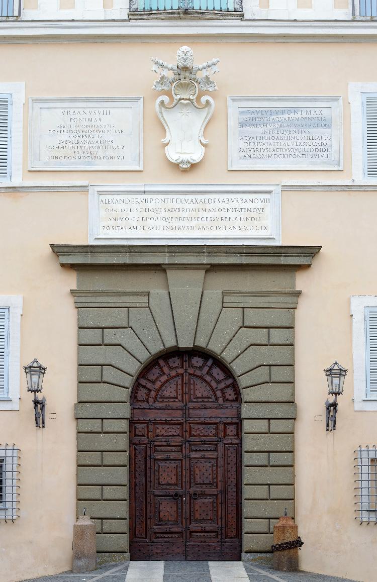 Entrada do Palácio Apostólico de Castel Gandolfo Entrada do Palácio Apostólico de Castel Gandolfo