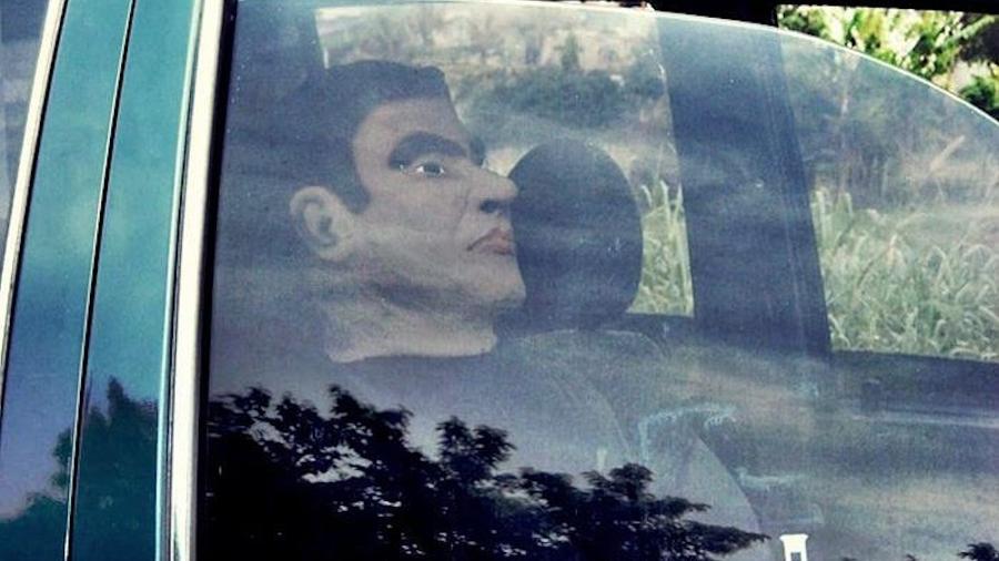 Boneco "Wilson" é um dos produtos que focam em que se sente inseguro ao volante Boneco "Wilson" é um dos produtos que focam em que se sente inseguro ao volante