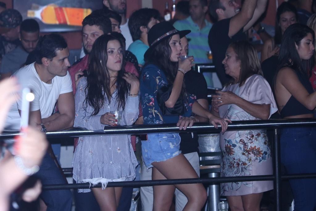 Emilly e Mayla curtem balada em família no Rio de Janeiro - Ag.News
