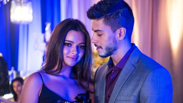 Melissa (Gabriela Mustafá) e Diego (Arthur Aguiar), personagens da novela "O Outro Lado do Paraíso" - Raquel Cunha/Globo/Divulgação - Raquel Cunha/Globo/Divulgação