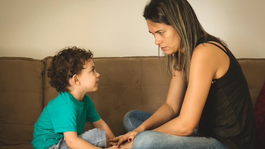 Muitas vezes mães solo não sabem como responder aos questionamentos das crianças - Getty Images/iStockphoto