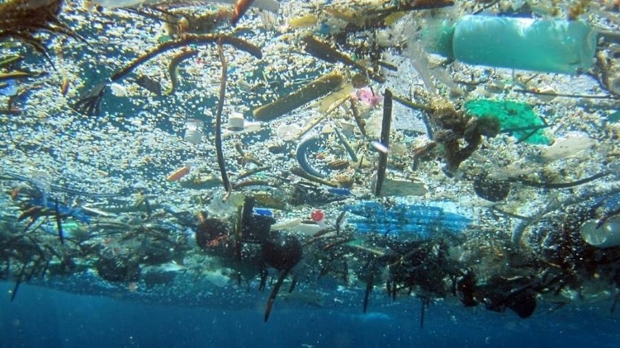 Concentração de plástico e materiais descartados flutuando no Oceano Pacífico - NOAA