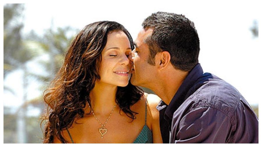 Vanessa Gerbelli e Luciano Szafir fizeram par romântico em "Amor e Intrigas"