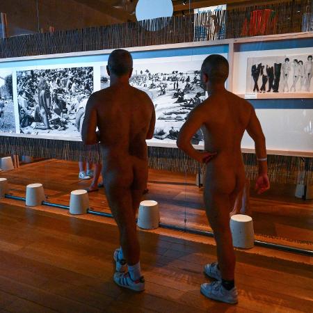 Pelados, mas calçados: naturistas no museu das Civilizações Europeias e Mediterrâneas (Mucem)