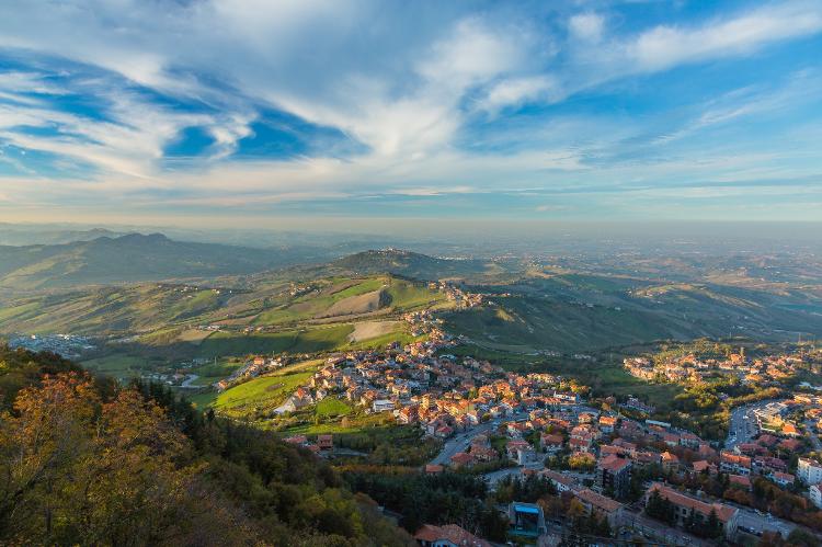 Borgo Maggiore, cidadezinha ao pé do Monte Titano e próxima da capital de San Marino