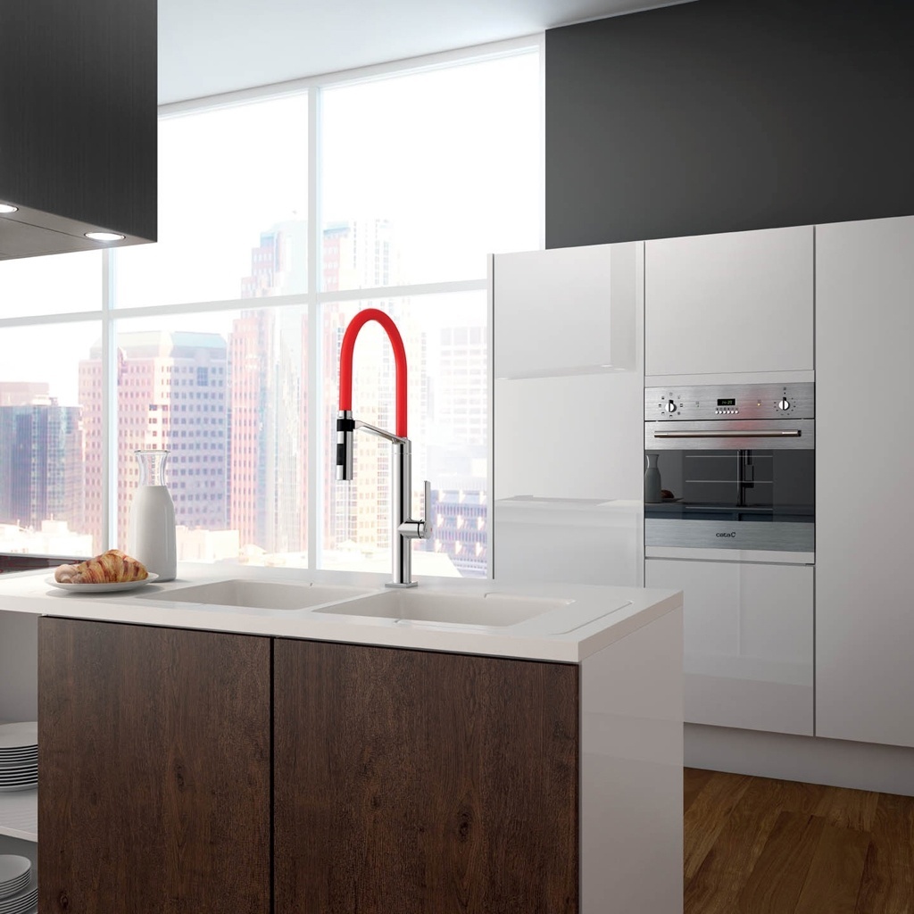 A linha monocomando DOC, da Docol (www.docol.com.br), oferece duas opções de cores (vermelha e preta) e conta com tubo flexível de aço inox revestido com silicone, que pode ser usado como ducha manual (a rotação é de 360°). A alavanca "slim" tem acionamento suave e duas opções de jato: arejado e ducha - Divulgação