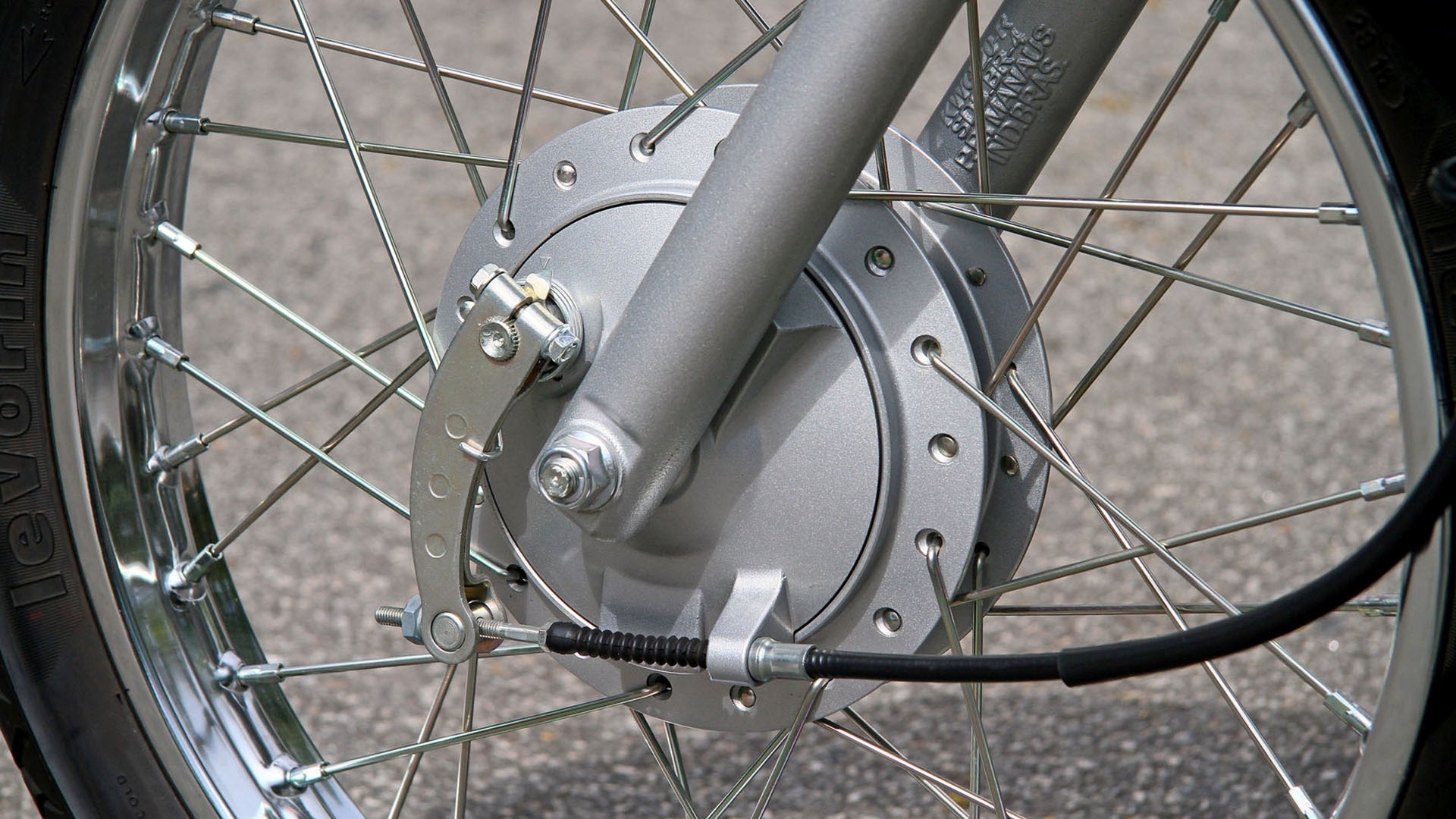 Honda CG 125i Fan - Mario Villaescusa/Infomoto