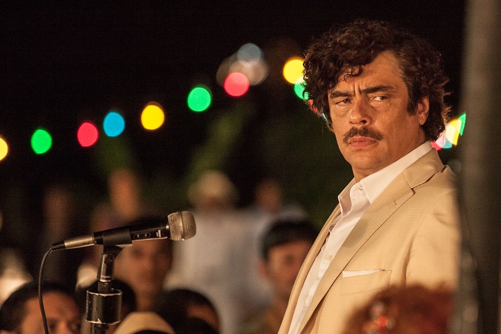 Cena do filme "Escobar: Paraíso Perdido" (2014) - Benicio del Toro - Divulgação